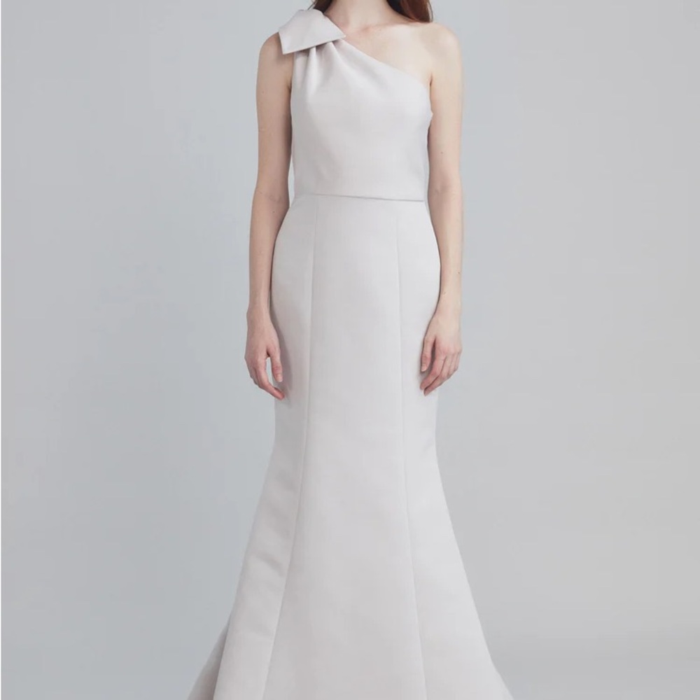 Elegant One-Shoulder Cream Top - Picture 2 of 5